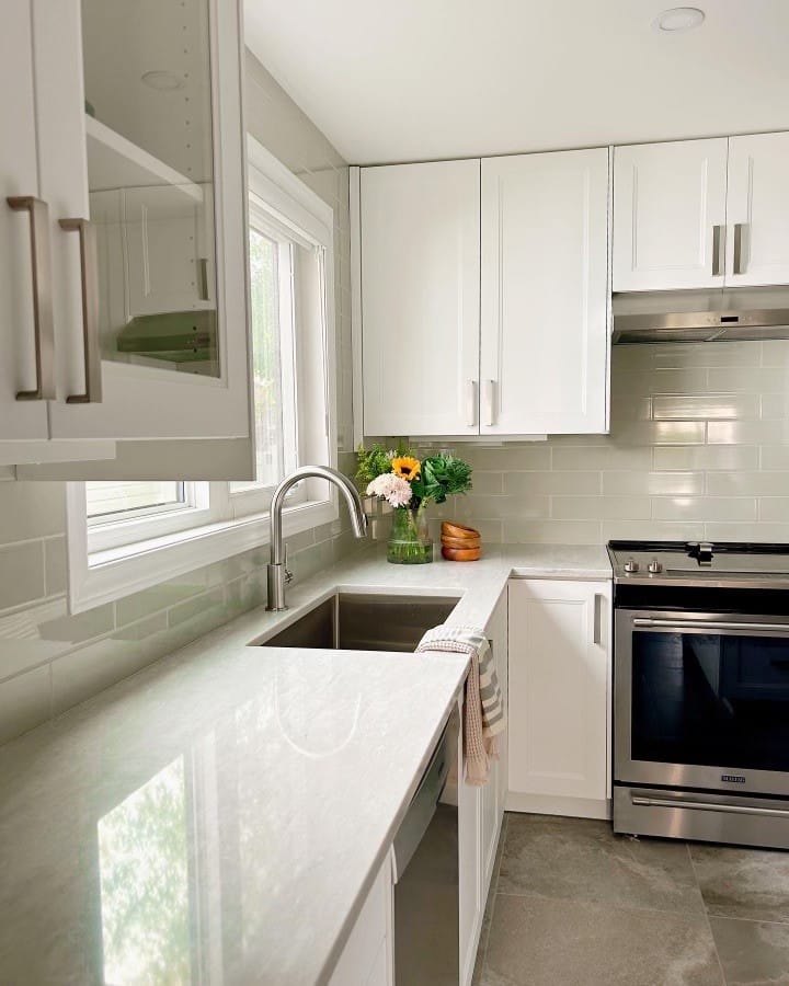 Stone Design Concepts portfolio Bytown Designs Hanstone Le Blanc project, kitchen