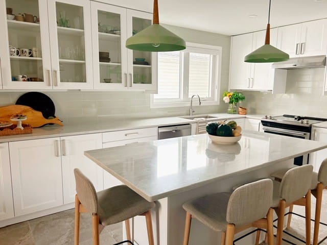 Bright, inviting kitchen design from Stone Design Concepts portfolio Bytown Designs Hanstone Le Blanc project
